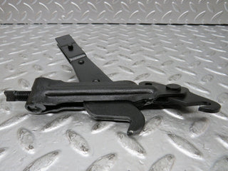 26999 Mercedes-Benz W123 240D Handbrake Regulator