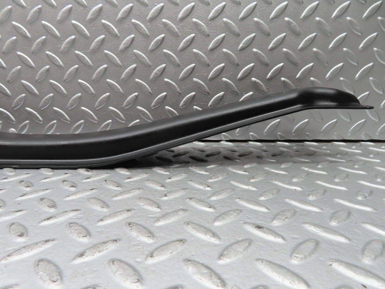 21530 Mercedes-Benz W126 300SE Engine Bracket Support