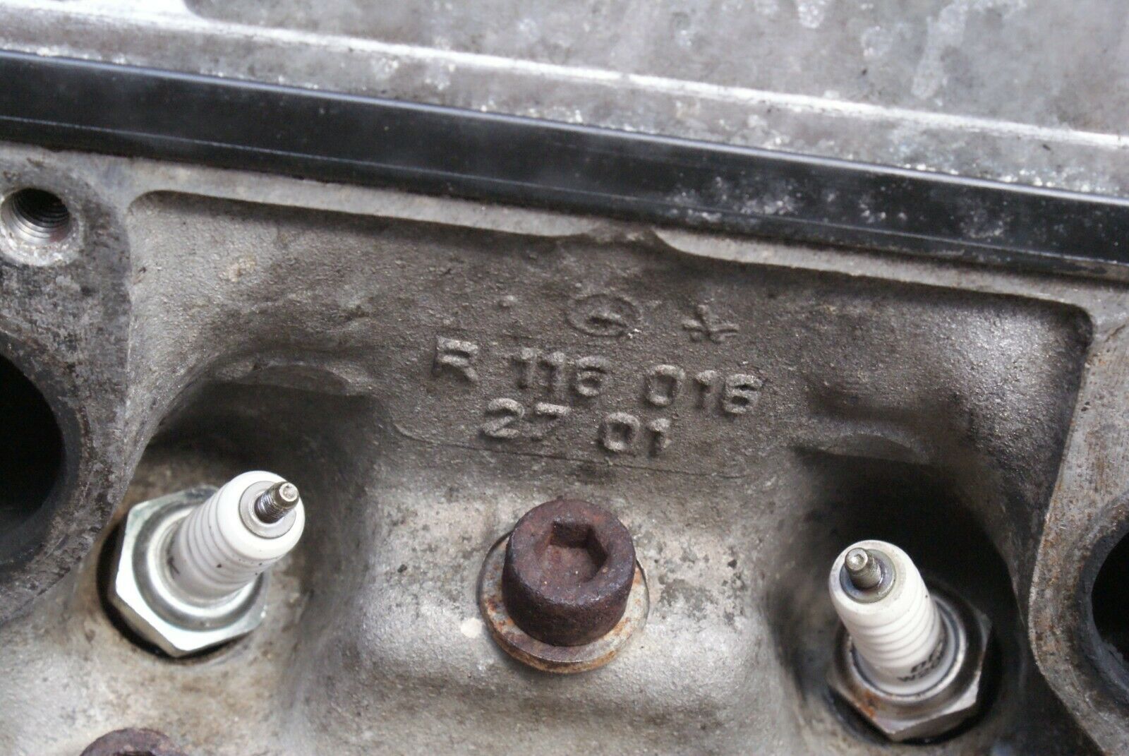 2539 Mercedes-Benz W116 350SE Complete Engine M116.985 V8 1160111001