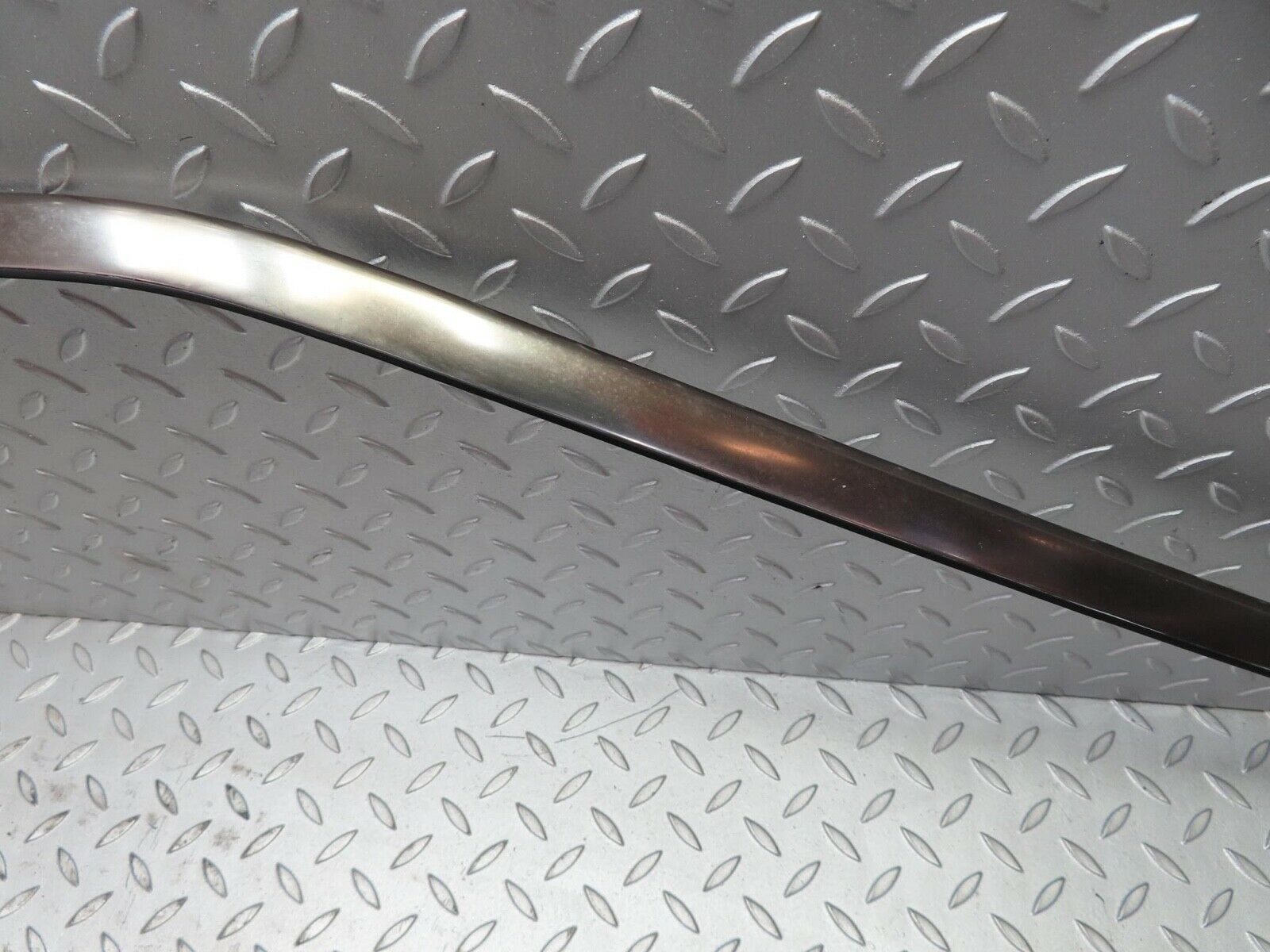 16508 Mercedes-Benz W124 260E Roof Chrome Right Side