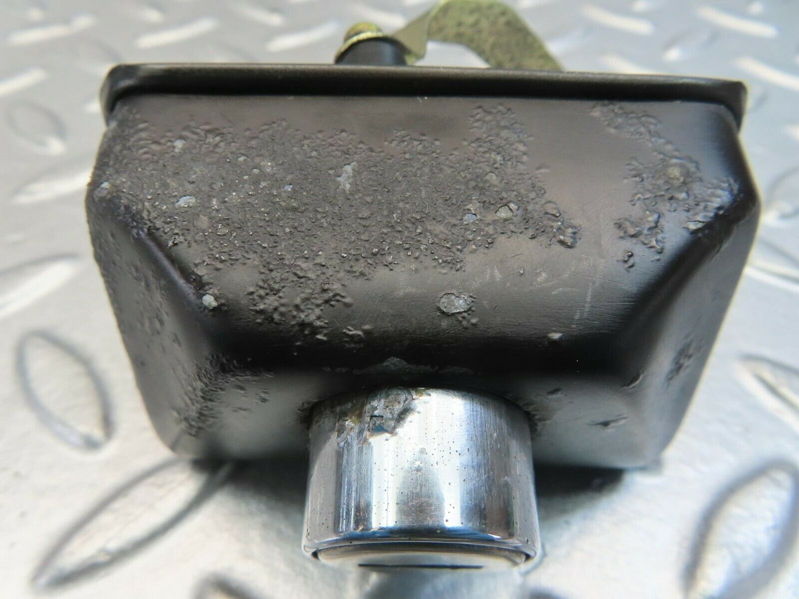 11414 Mercedes-Benz C123 230CE Coupe Trunk Lock No Key 1237580096