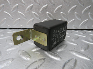 34055 Mercedes-Benz W124 260E Instrument Cluster Light Relay 0045450832