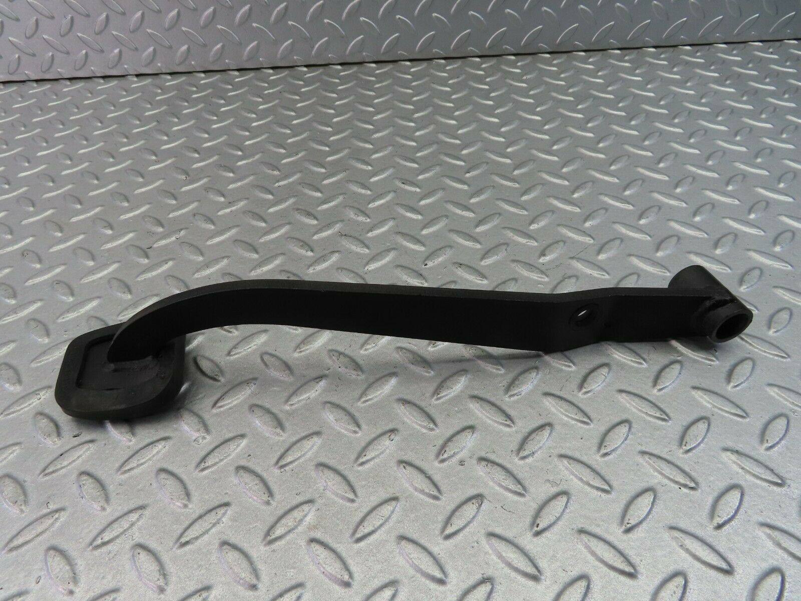 7989 Mercedes-Benz W115 220D Brake Pedal With Rubber
