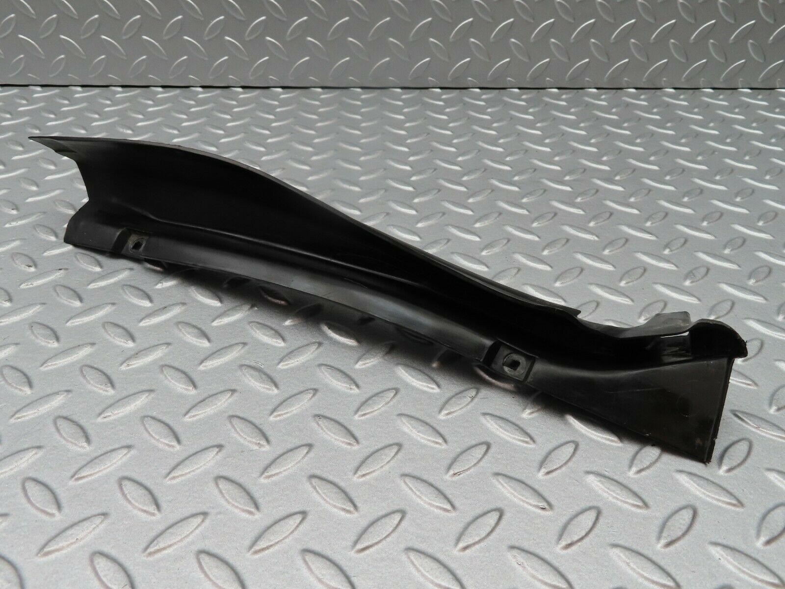 5393 Mercedes-Benz W124 230E Fairing Front Panel Cover Right 1246202667