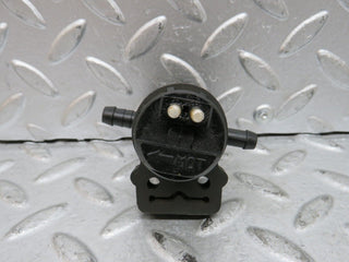 29114 Mercedes-Benz C124 320CE Coupe Fuel Regeneration Vacuum Valve 0011408060