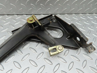 3789 Mercedes-Benz S123 200T Wagon Handbrake Regulator