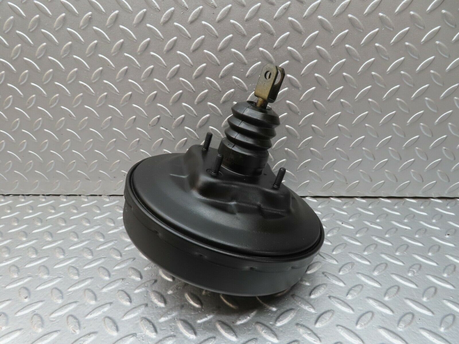 18057 Mercedes-Benz W123 200 Brake Booster