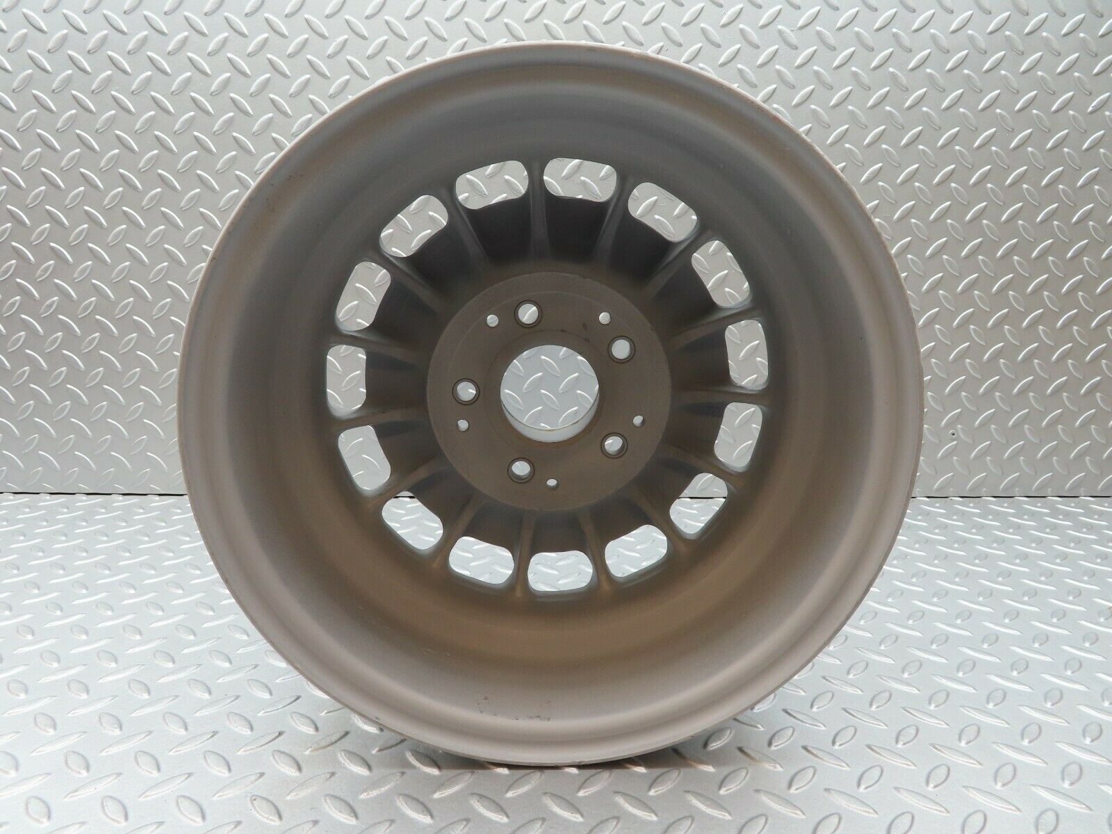 3855 Mercedes-Benz Alloy Wheel Mexican Hat 6Jx14H2 ET30 1084000902