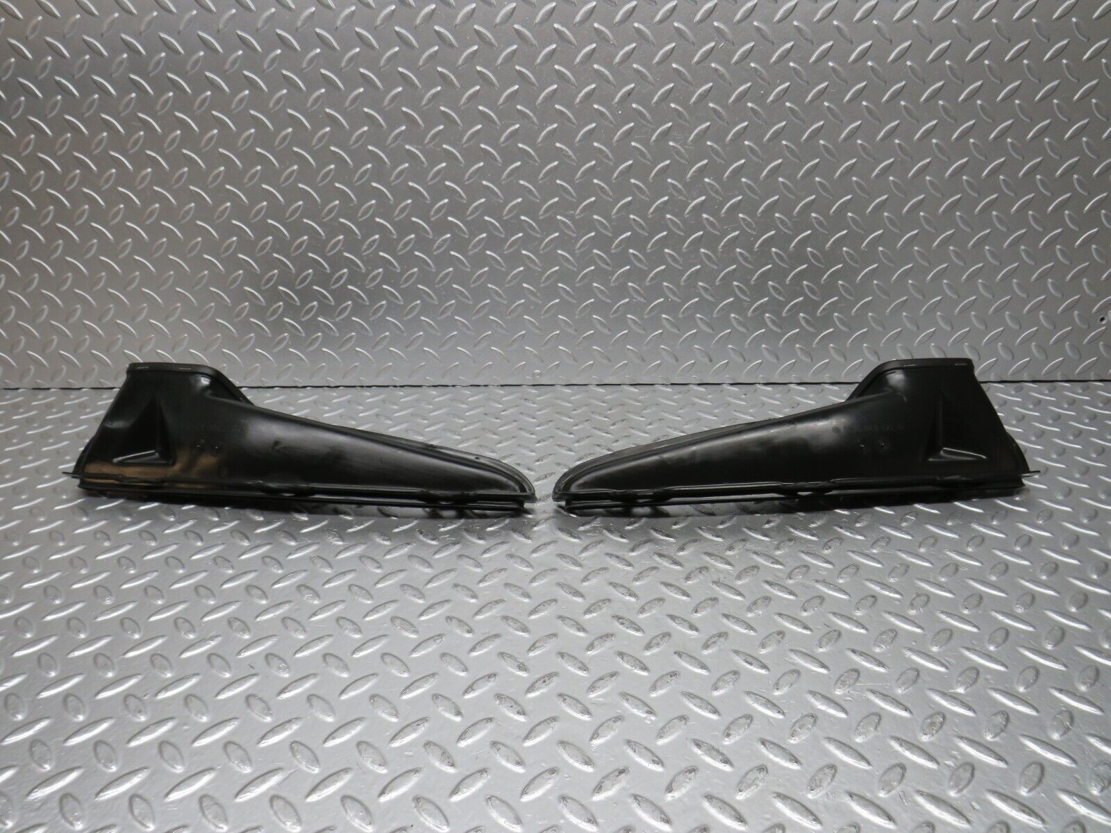 31950 Mercedes-Benz W123 230E Air Duct Vent Pair 1238300119 1238300219