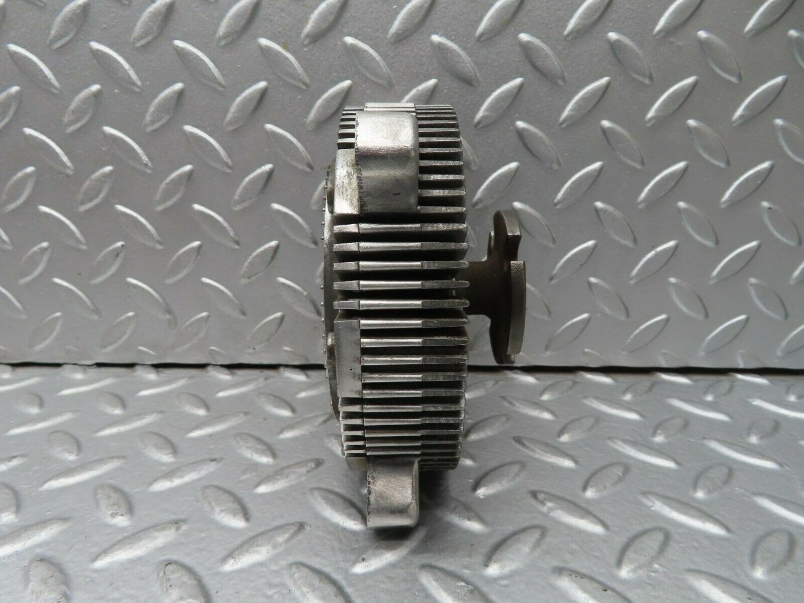 15622 Mercedes-Benz R107 450SL Engine Cooling Fan Clutch