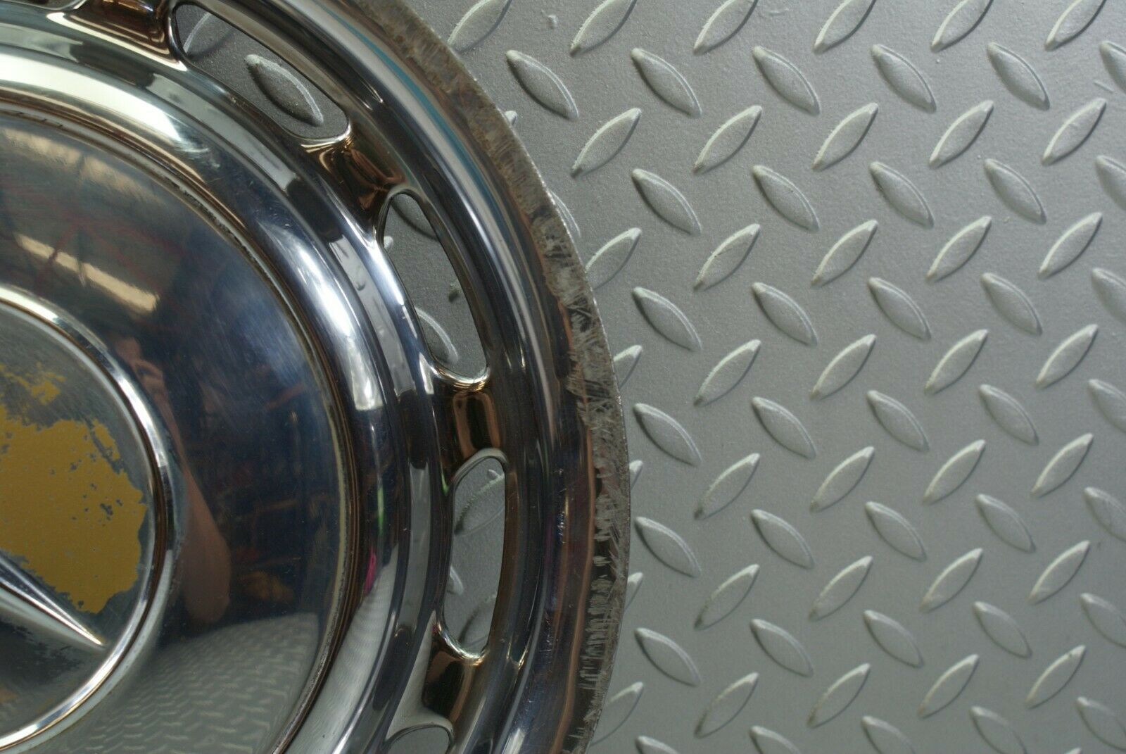 3141 Mercedes-Benz C107 350SLC Coupe Coupe Wheel Trim Hub Cap 14