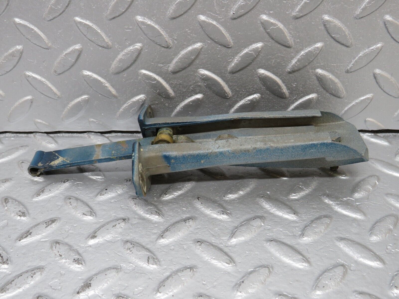 40277 Mercedes-Benz W110 230 Rear Door Safety Check Strap 1107230127