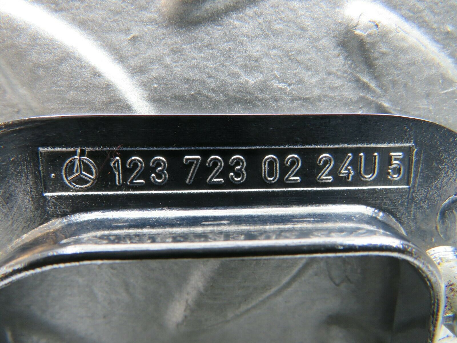 21970 Mercedes-Benz S123 280TE Wagon Right Chrome Door Latch Trim 1237230224