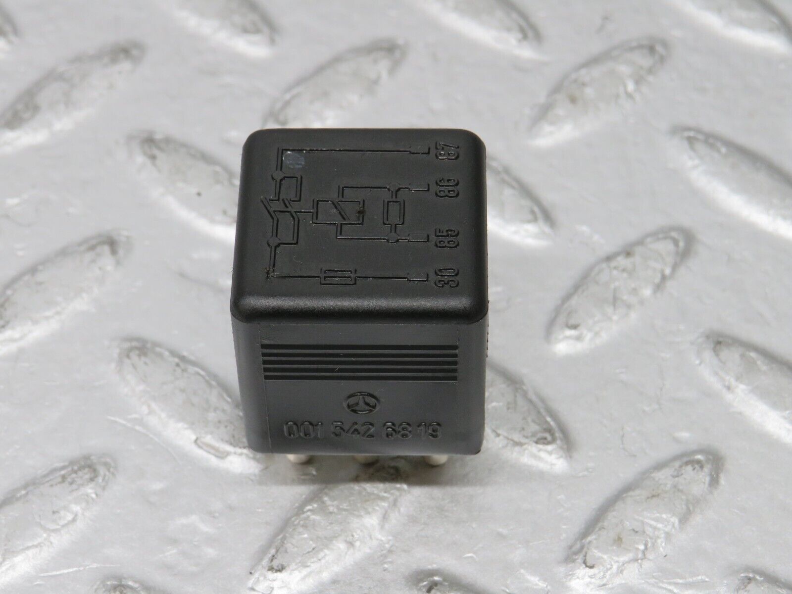 36088 Mercedes-Benz W126 420SE Fan Relay 0015426819