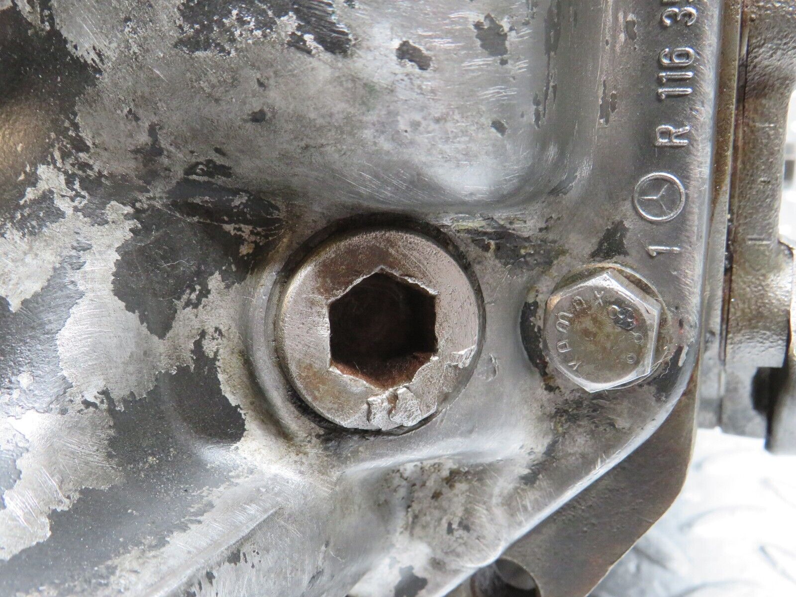 33021 Mercedes-Benz C107 R107 350 V8 Rear Differential Ratio 3.46 1163510401