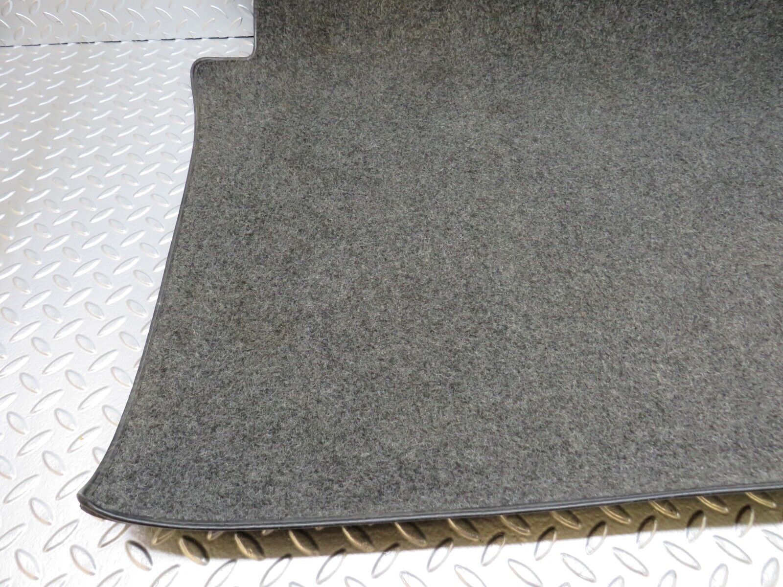 34039 Mercedes-Benz W124 260E Trunk Boot Floor Carpet