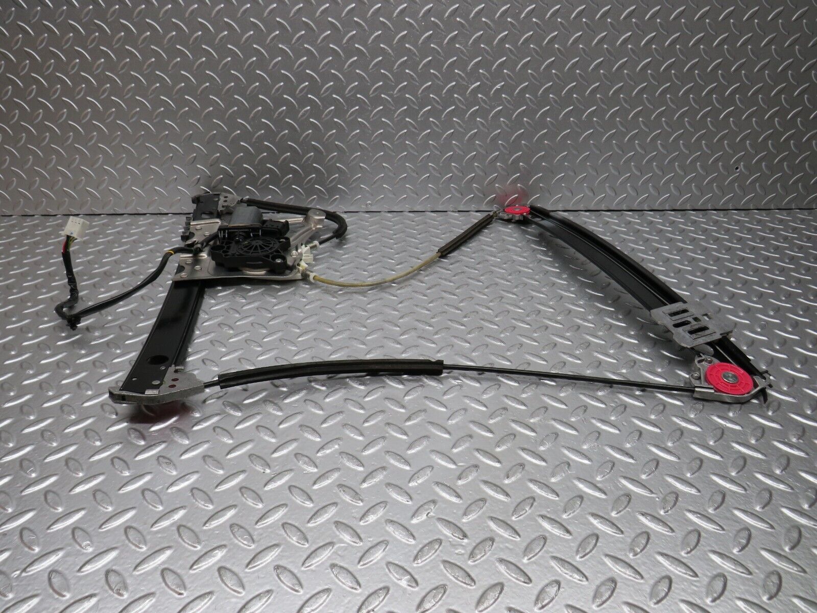 32288 Mercedes-Benz W220 S430 Front Left Window Regulator Siemens 2208200715