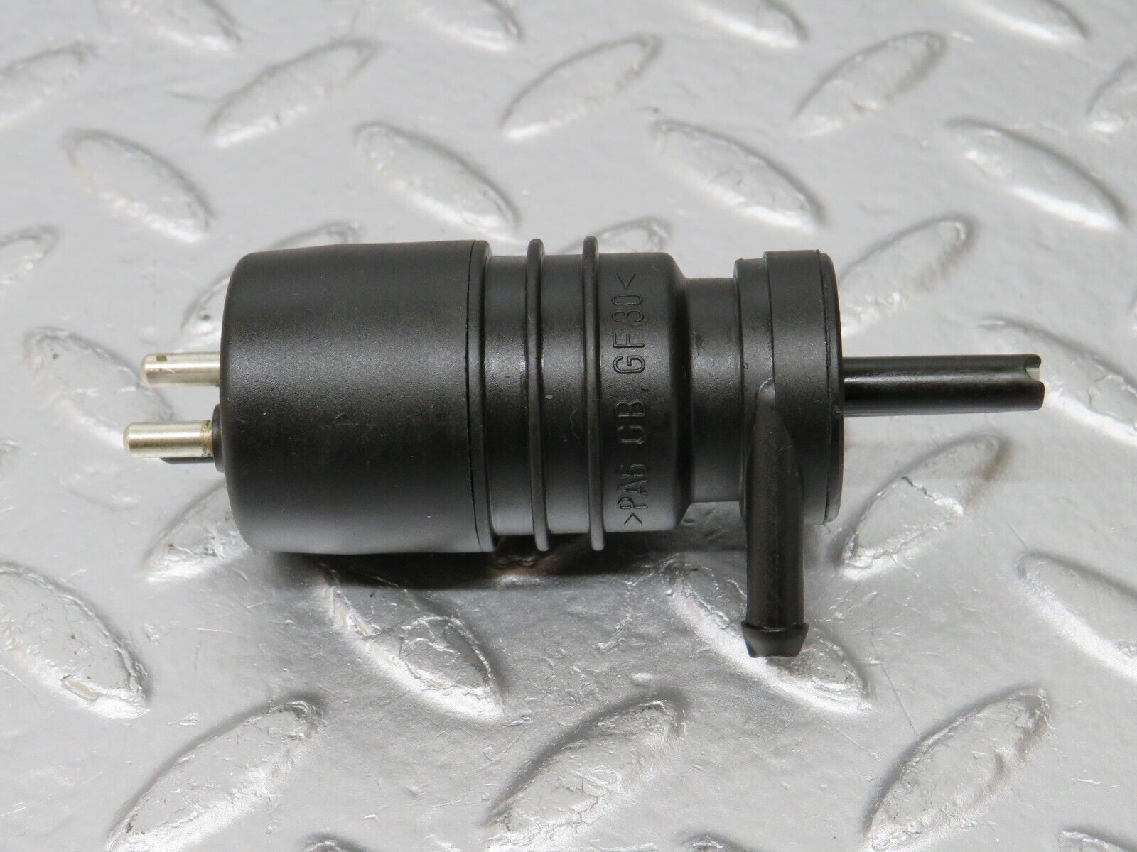 33609 Mercedes-Benz W201 190E 2.0L Windscreen Washer Pump