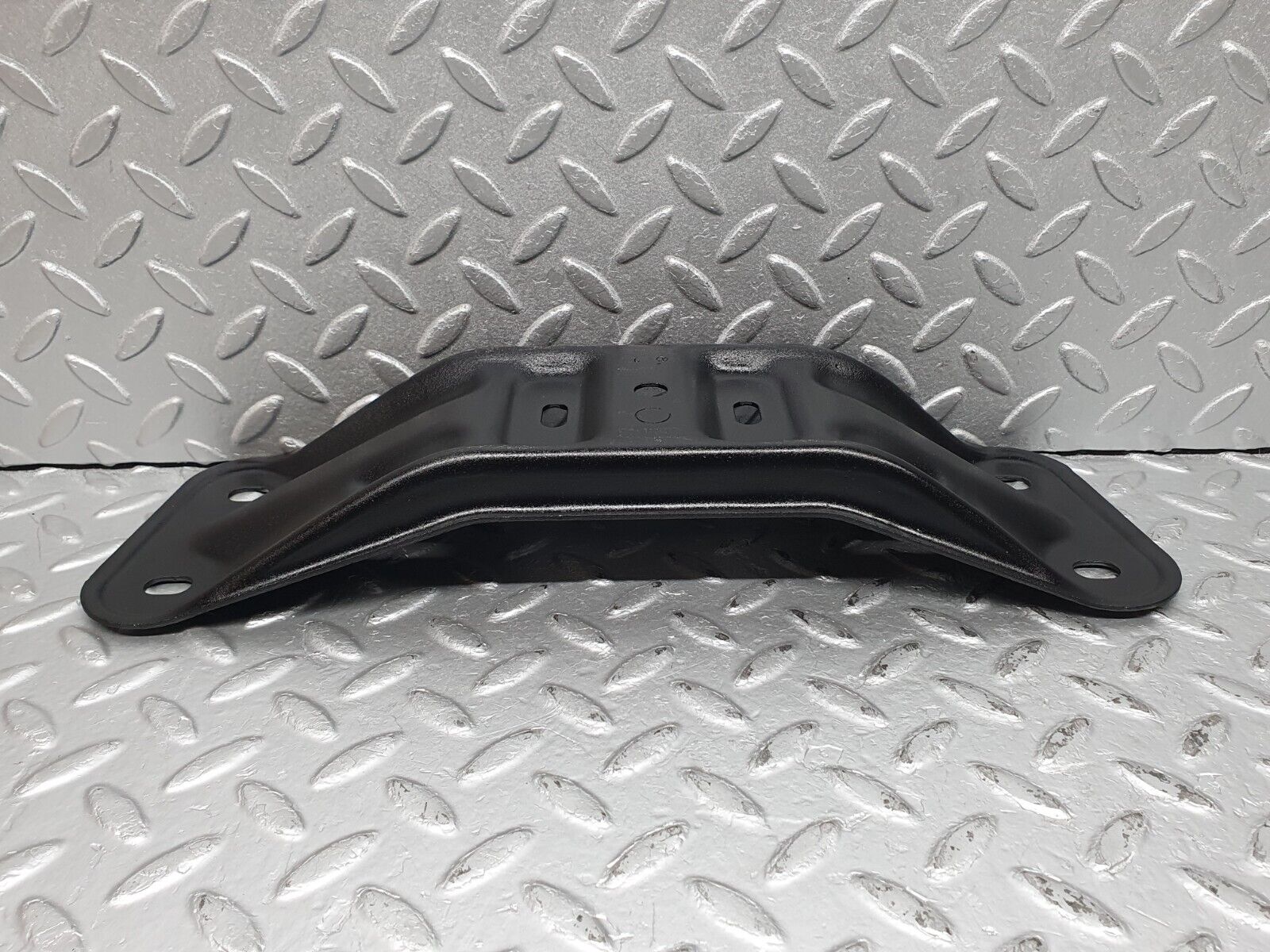 41148 Mercedes-Benz W126 300SE Gearbox Mount Bracket
