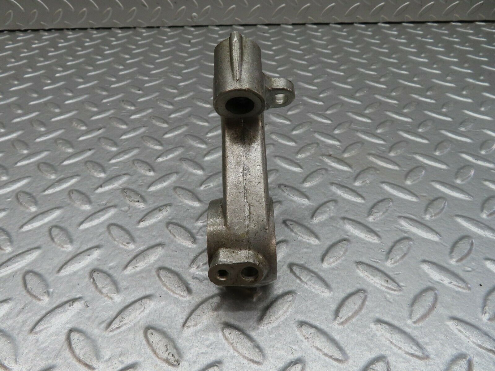 18036 Mercedes-Benz W123 200 Camshaft Tower Bearing 1150510812