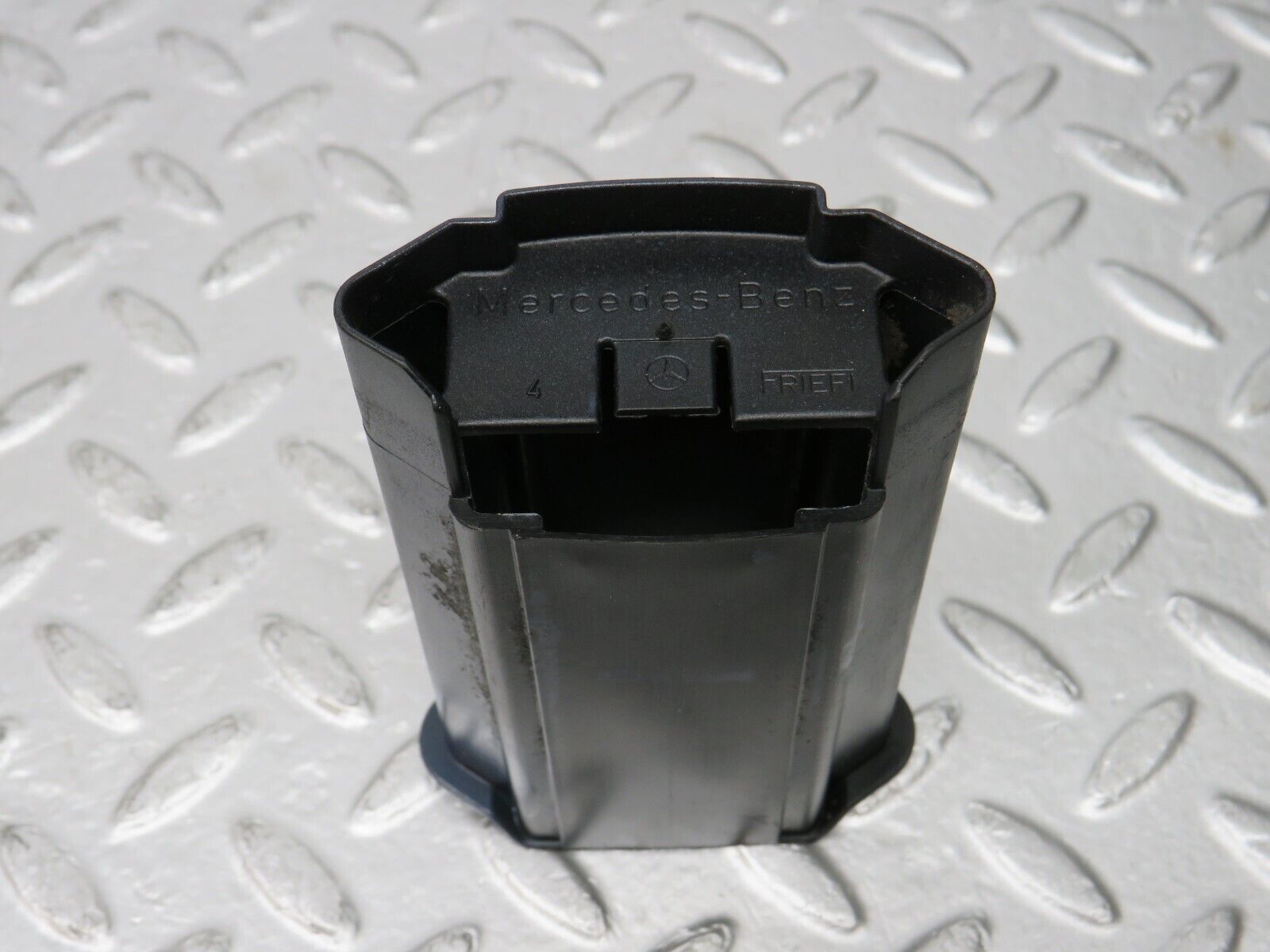 31529 Mercedes-Benz S124 220TE Wagon Door Safety Check Strap