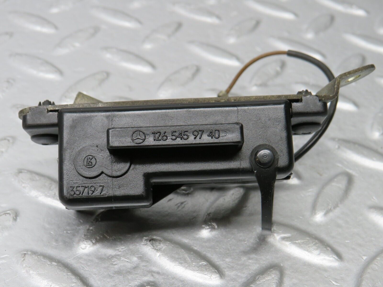 38946 Mercedes-Benz W201 190E 2.6L Diagnostic Connector With Bracket 1265459740
