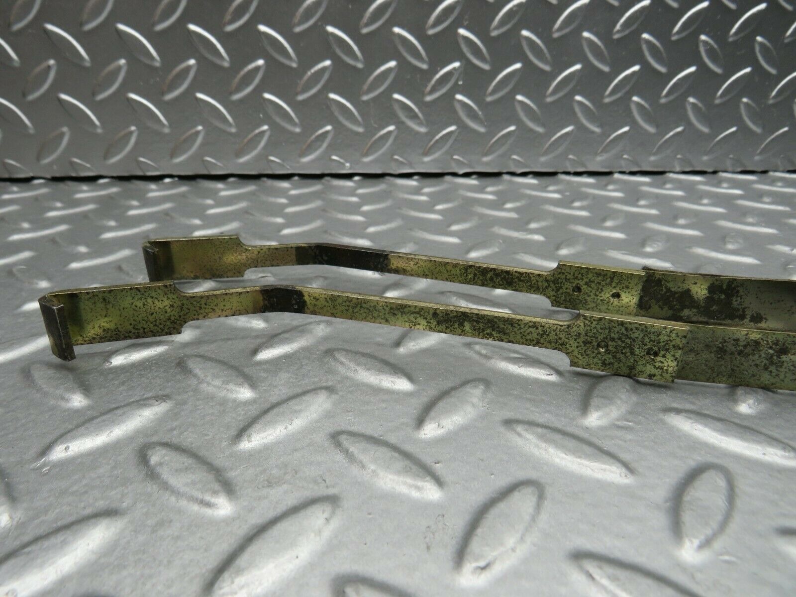 22301 Mercedes-Benz S123 280TE Wagon Heater Box Holder Strap