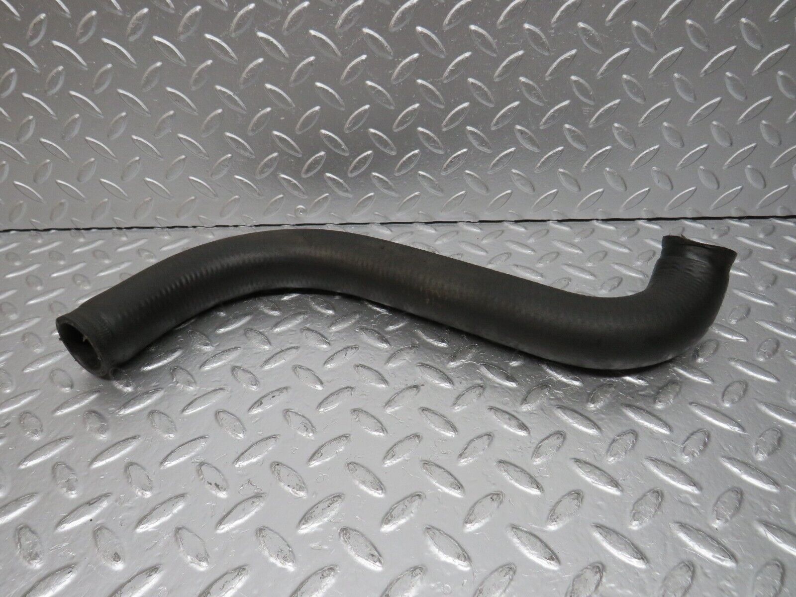 31061 Mercedes-Benz W123 200D Radiator Hose 1235010082