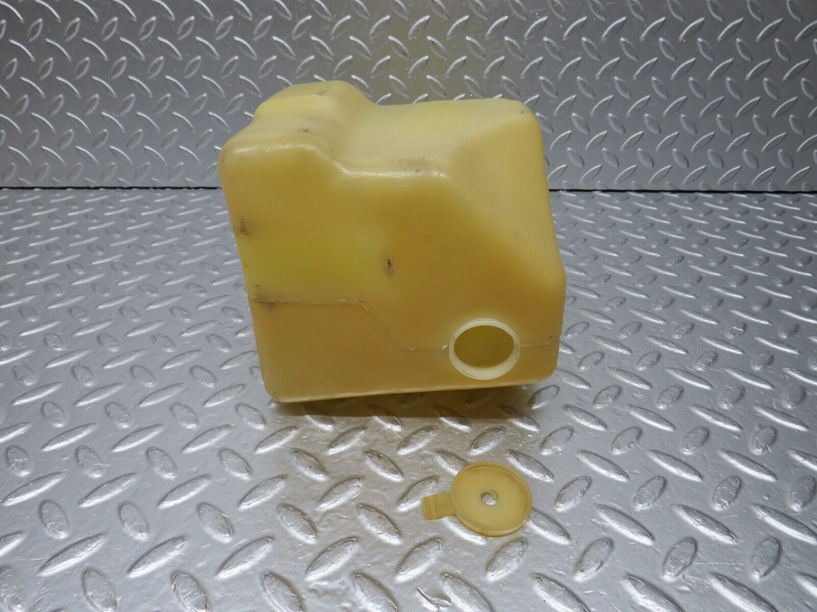 0713 Mercedes-Benz C107 350SLC Coupe Windscreen Washer Fluid Reservoir Tank 1078690020