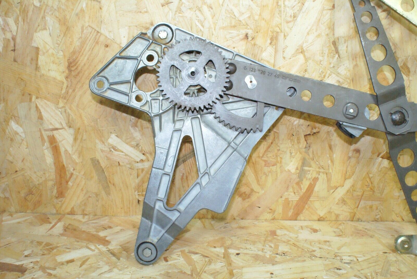 2281 Mercedes-Benz W123 280E Front Left Power Window Regulator 1237202746