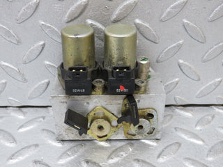 37988 Mercedes-Benz A124 320E Cabriolet Rear Headrest Roll Bar Hydraulic Valve Block 1248001078