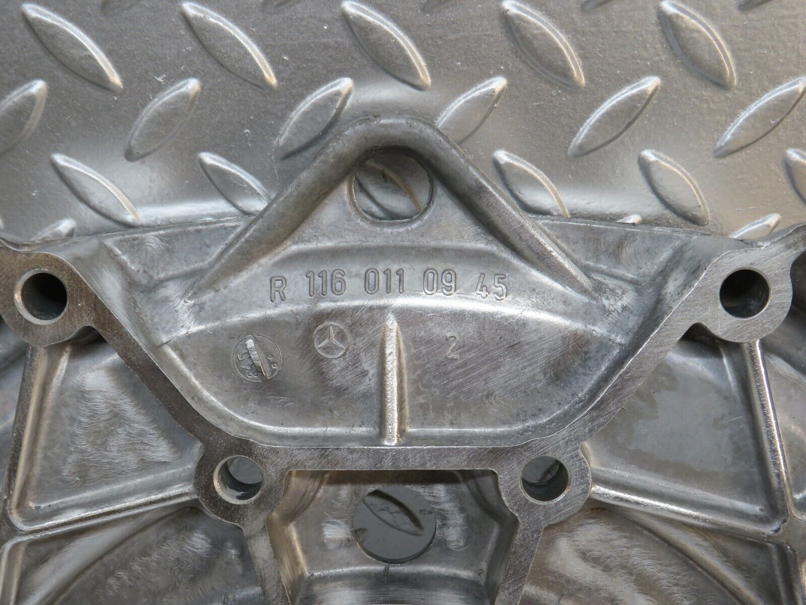 0206 Mercedes-Benz W116 350SE Gearbox Flange 1160110945