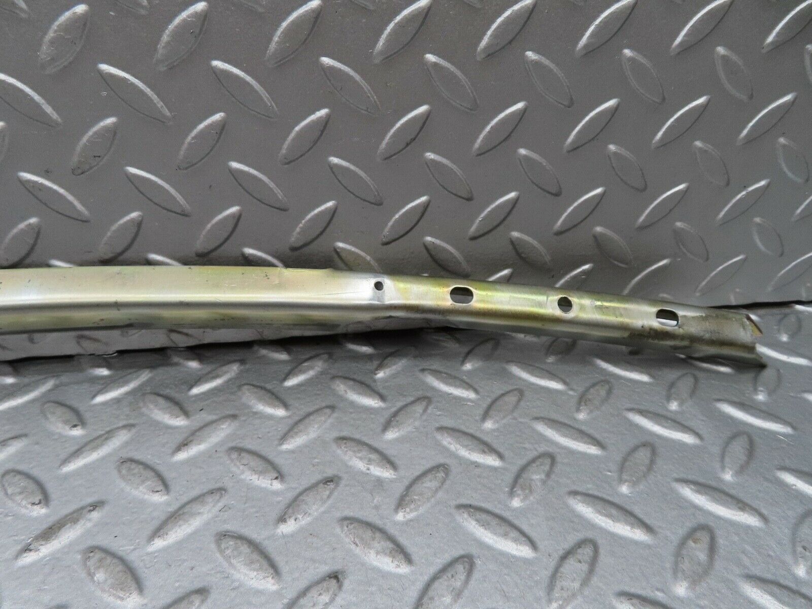 17157 Mercedes-Benz R129 300SL Coupe Right Door Front Window Channel
