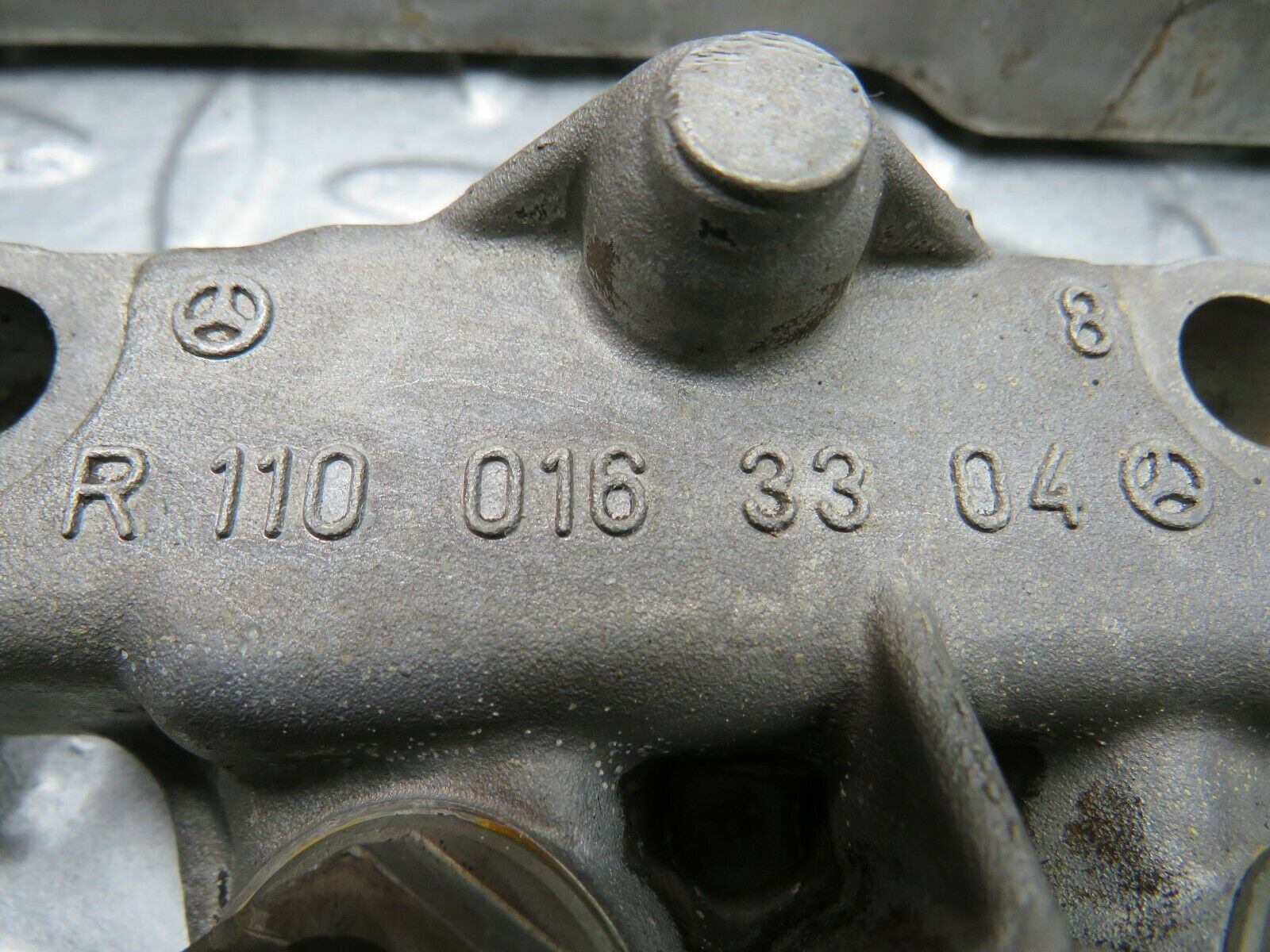 22229 Mercedes-Benz S123 280TE Wagon Camshaft Bearing Casing 1100163304