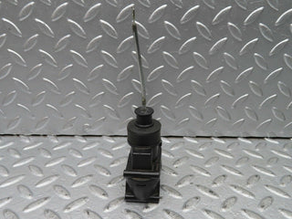 21442 Mercedes-Benz W126 300SE Front Door Lock Vacuum Actuator