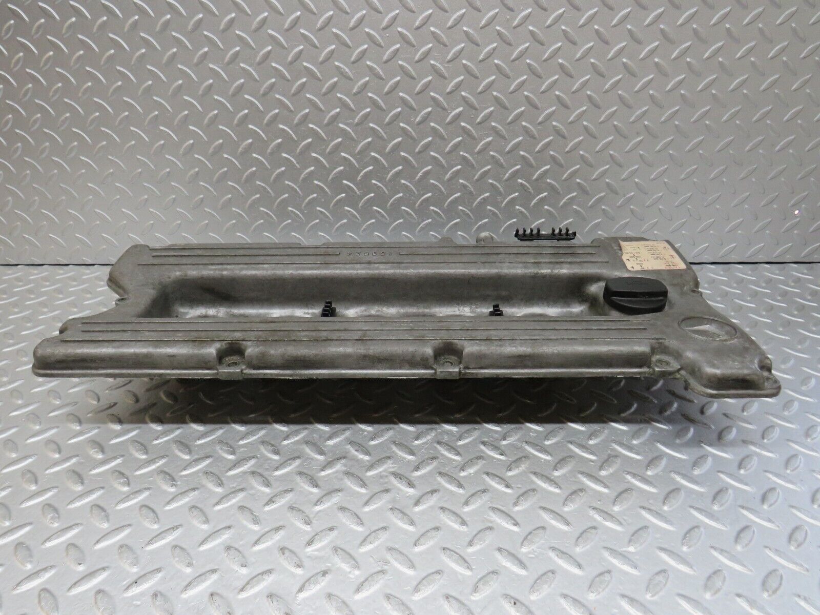 35637 Mercedes-Benz R107 280SL Cylinder Head Valve Cover 1100160905