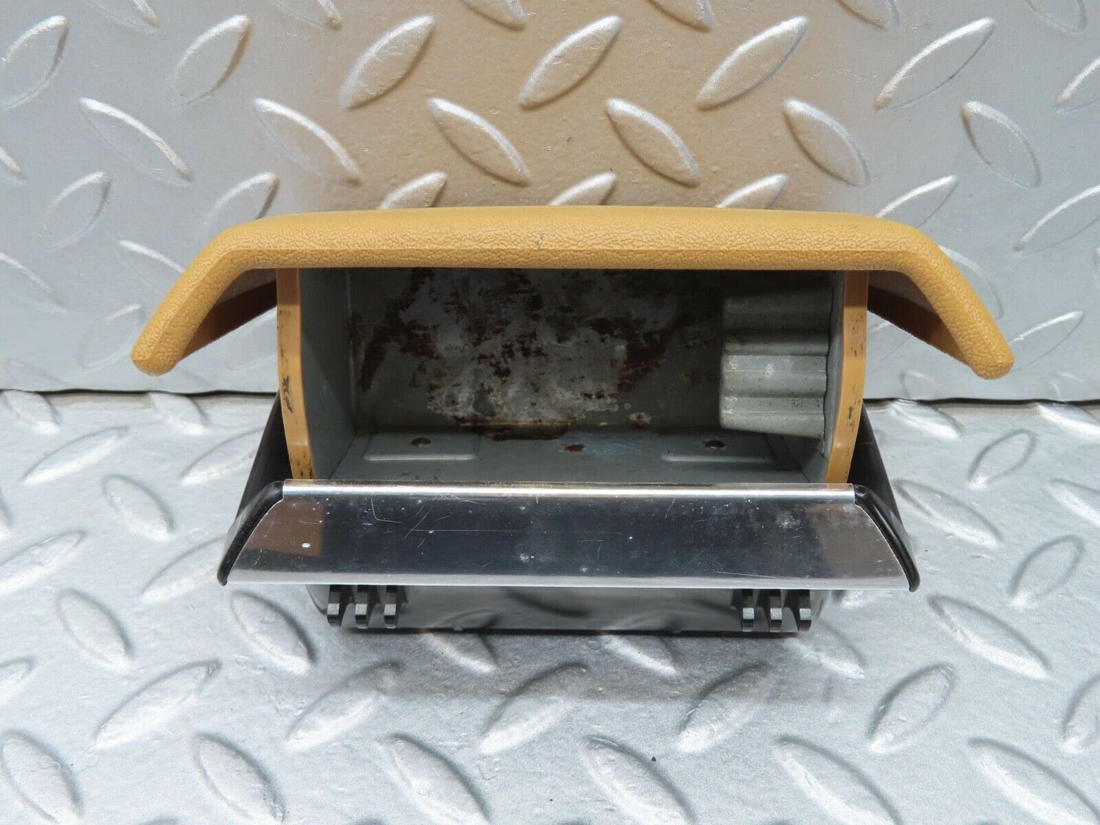 15952 Mercedes-Benz W123 280E Rear Door Ashtray