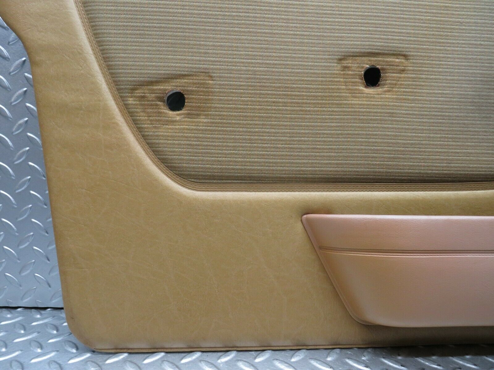 21960 Mercedes-Benz S123 280TE Wagon Front Left Door Card Palomino