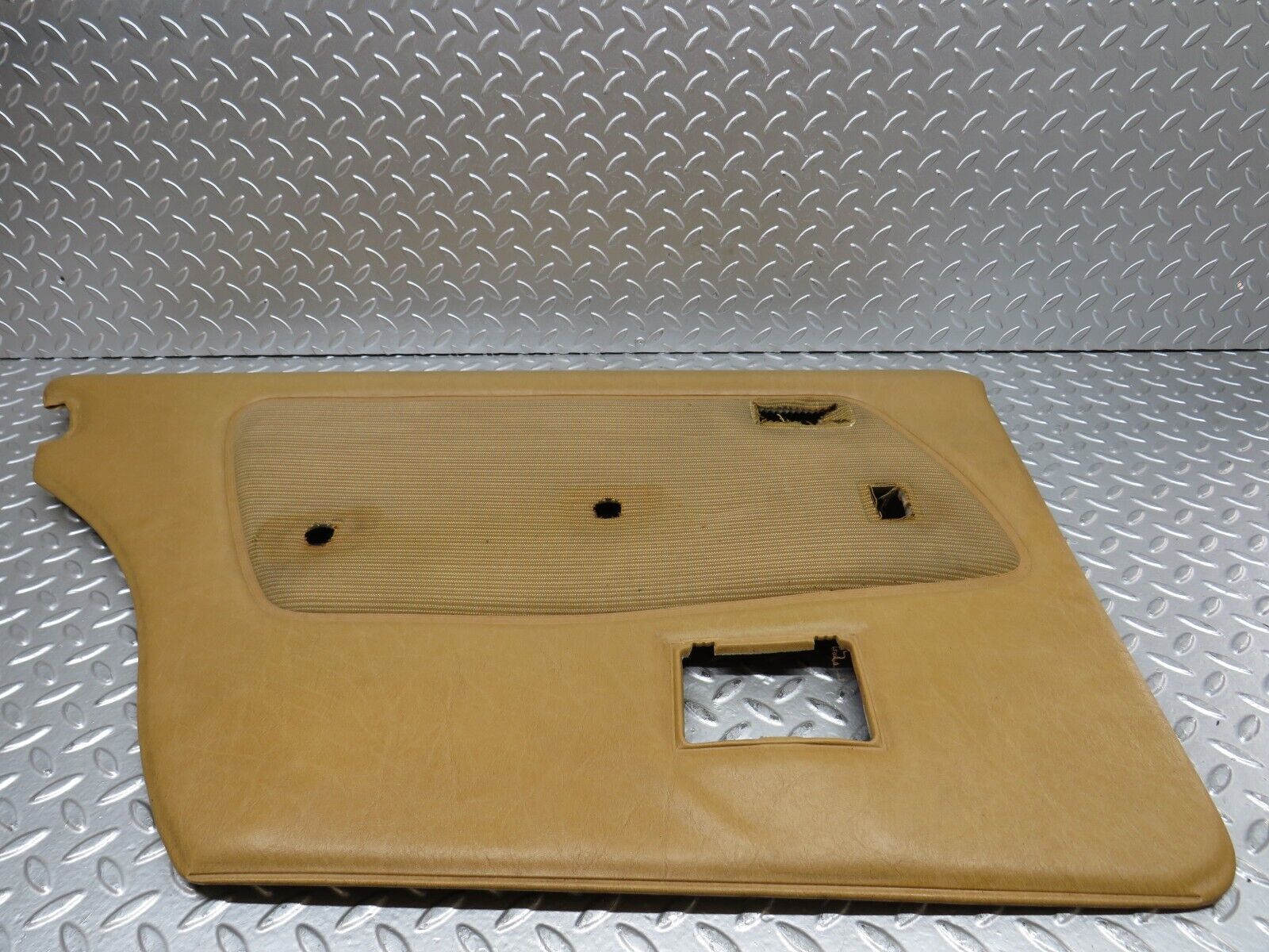 28552 Mercedes-Benz W123 230E Rear Right Door Card Beige