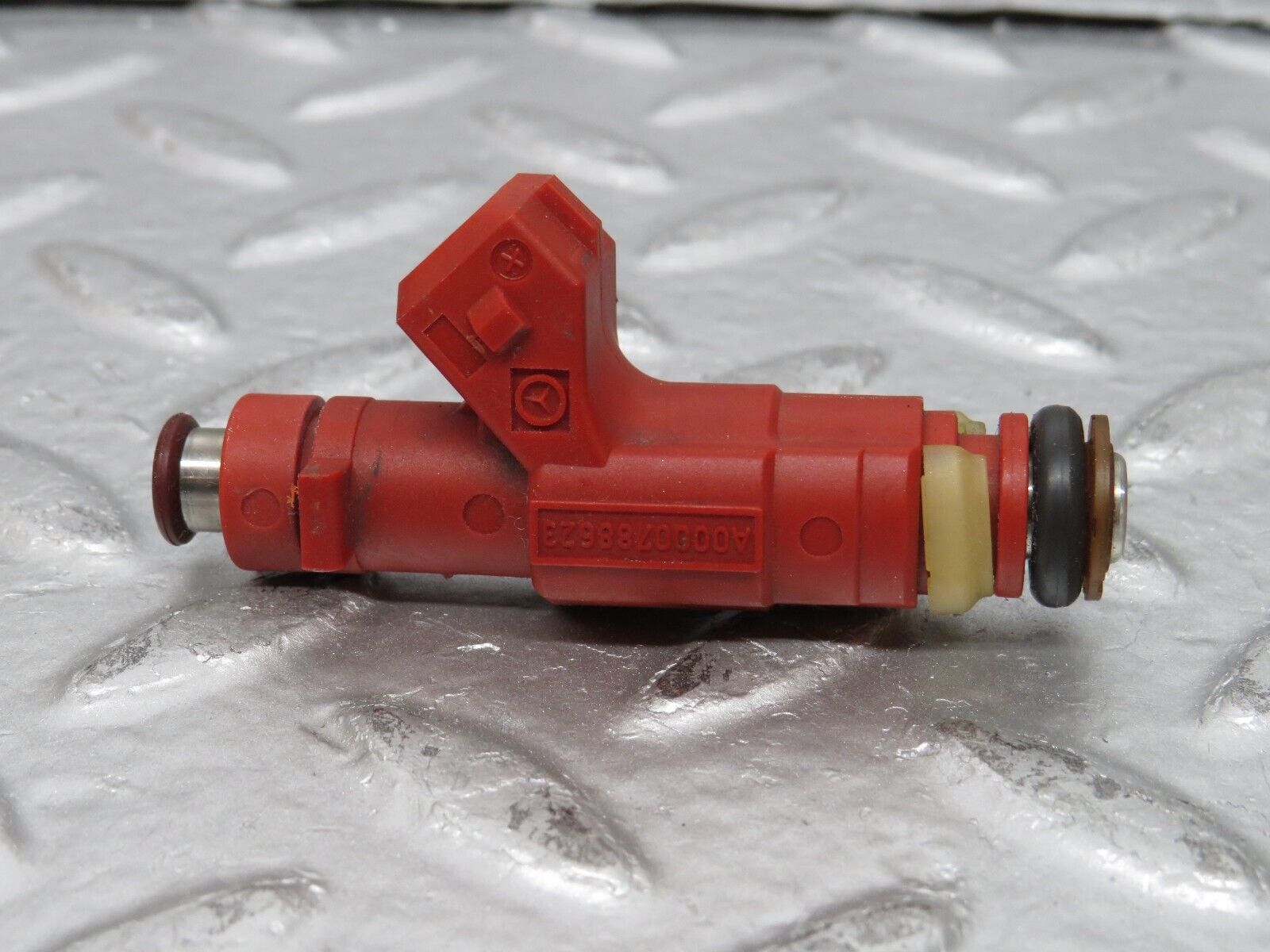 24911 Mercedes-Benz W140 S320 Fuel Injector Bosch 0000788623