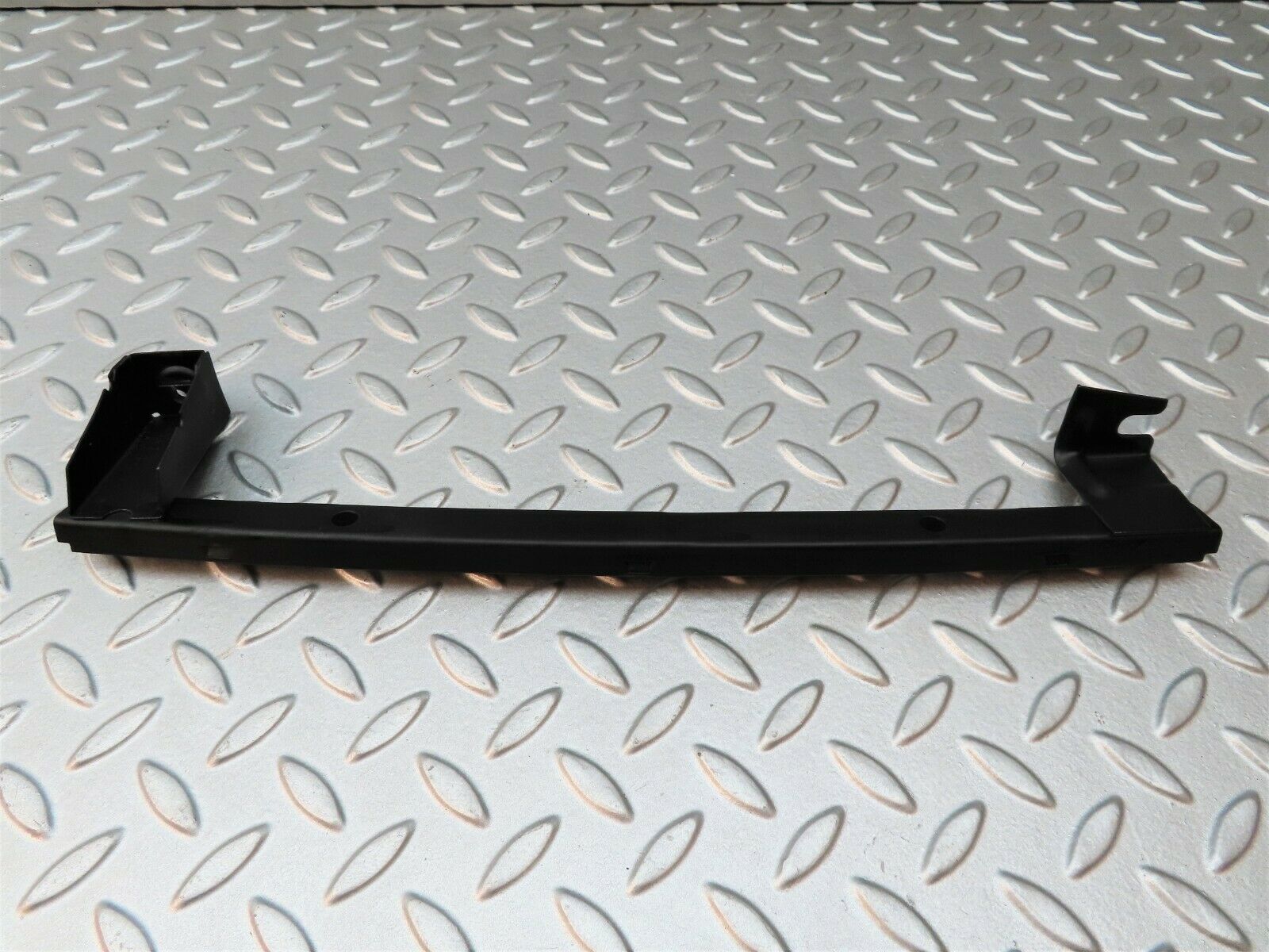 4049 Mercedes-Benz S123 200T Wagon Rear Right Window Guide Rail