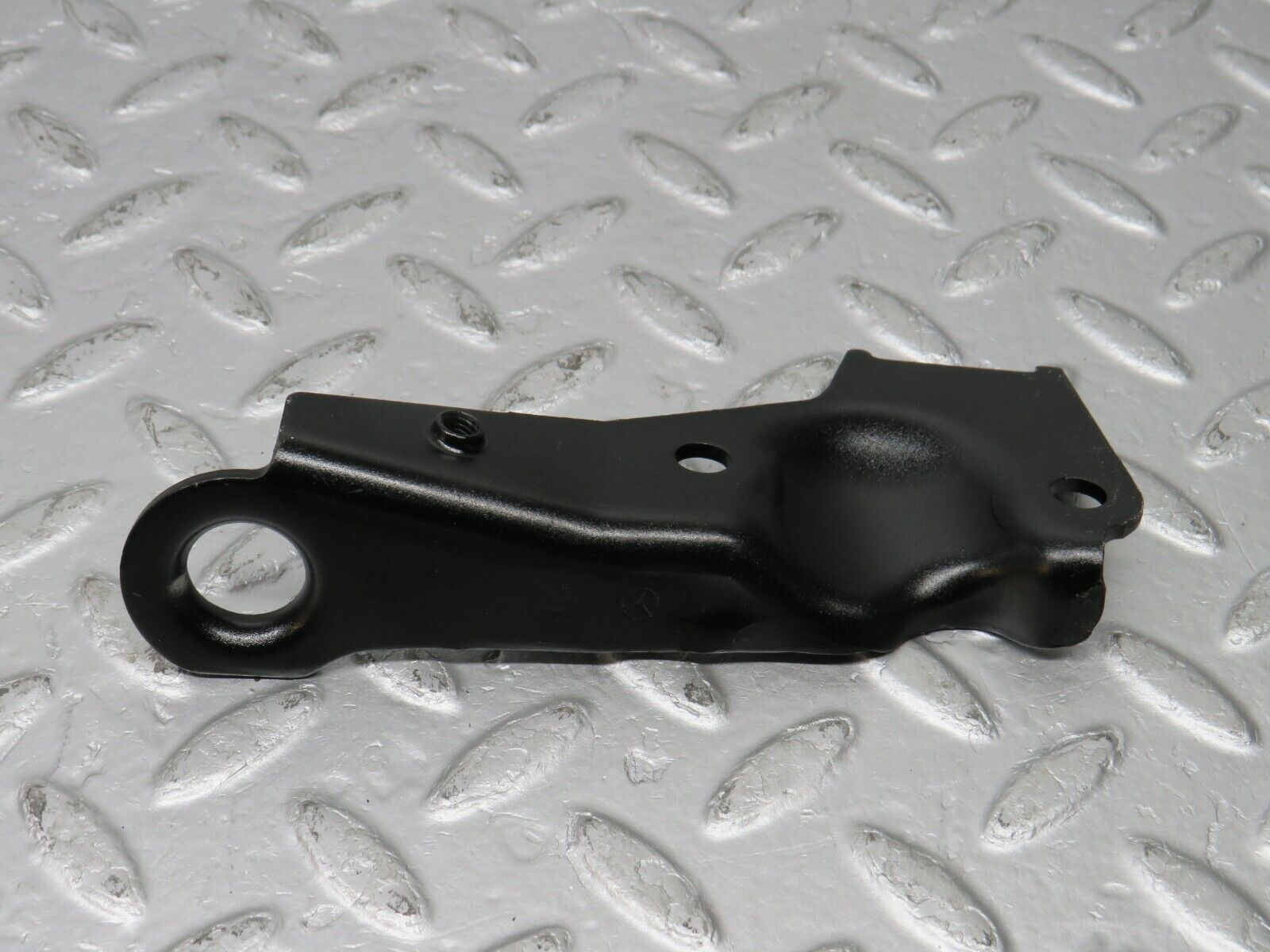 39731 Mercedes-Benz R129 320SL Coupe Engine Lifting Eyes Hooks