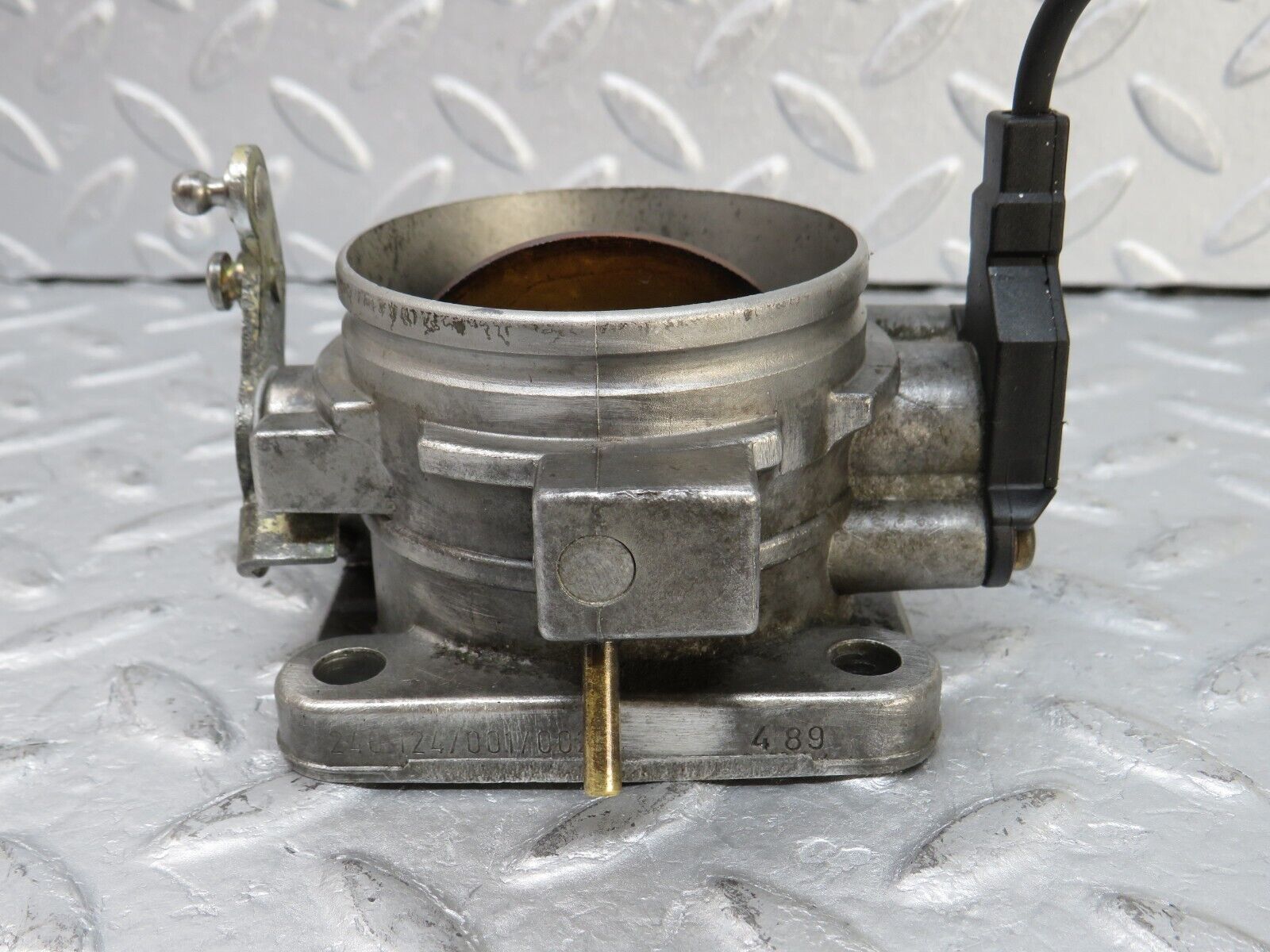 36673 Mercedes-Benz W201 190E 2.0L Throttle Body Valve & Sensor 0021400453 0055459824 240124/001/002