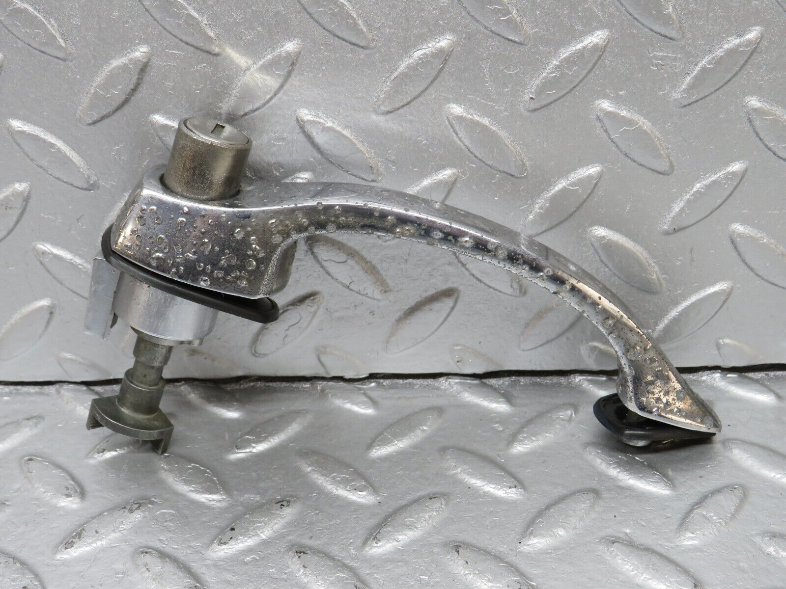 40279 Mercedes-Benz W110 230 Front Left Door Exterior Handle No Key