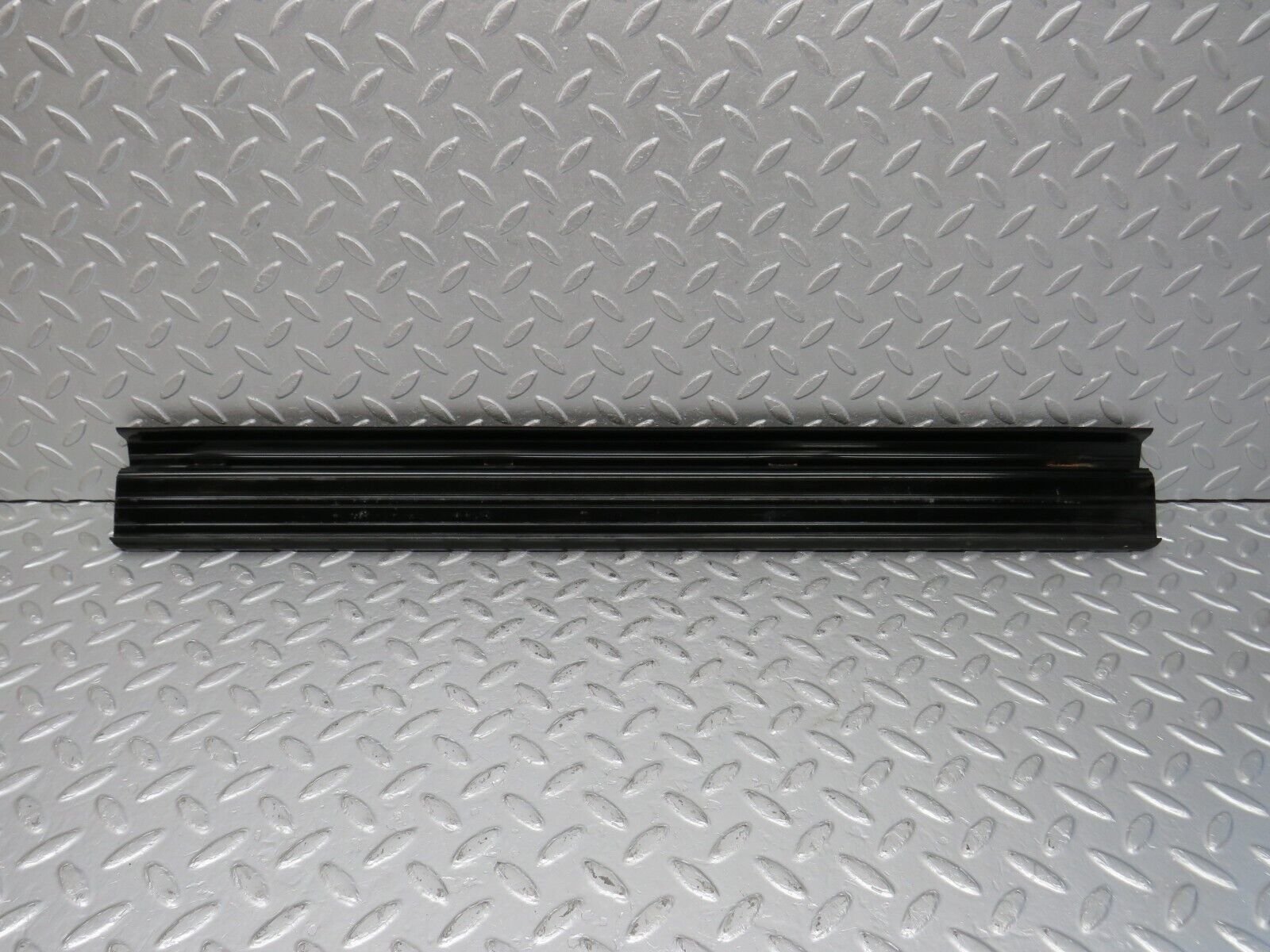 40631 Mercedes-Benz W123 300D Front Right Door Sill Trim Black