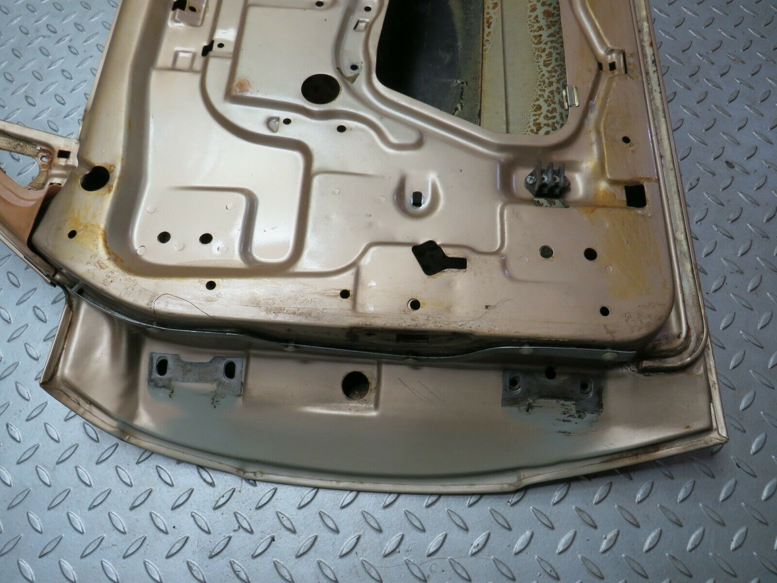 22105 Mercedes-Benz S123 280TE Wagon Front Right Door
