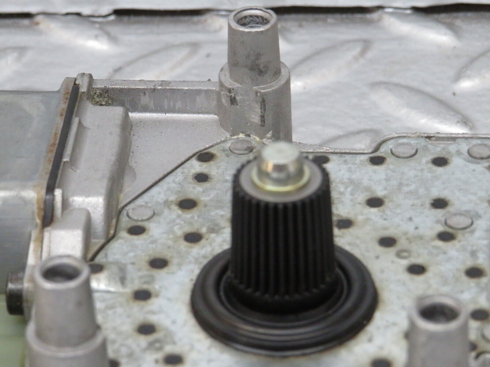 24745 Mercedes-Benz W140 S320 Rear Right Window Regulator Motor 1407301046