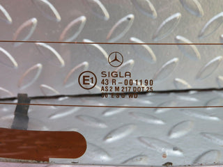 28404 Mercedes-Benz S123 240D Wagon Heated Rear Windscreen 1237400157