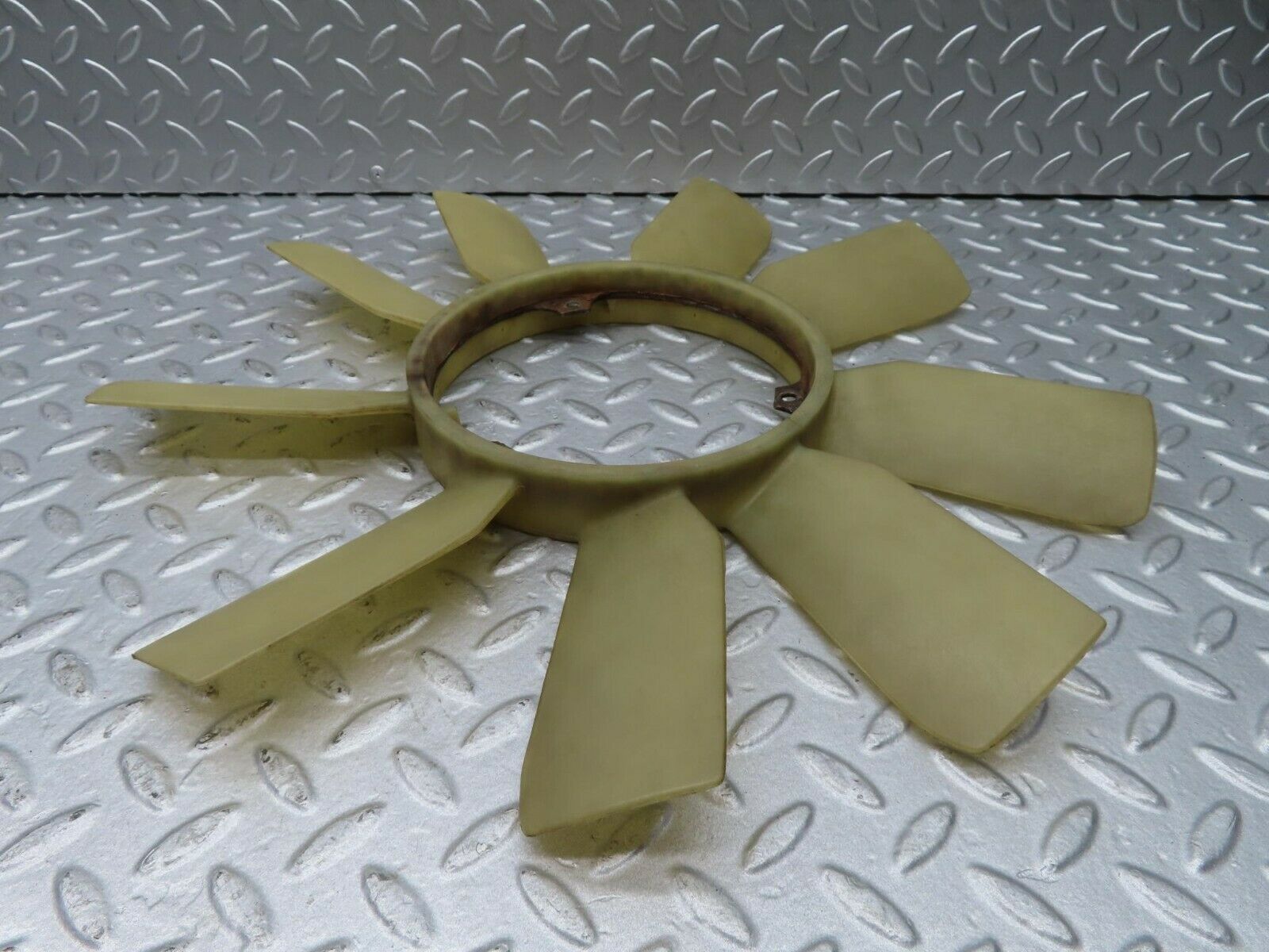 16328 Mercedes-Benz W124 260E Engine Cooling Fan 1032000423