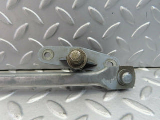 9720 Mercedes-Benz C123 280CE Coupe Windscreen Wiper Linkage